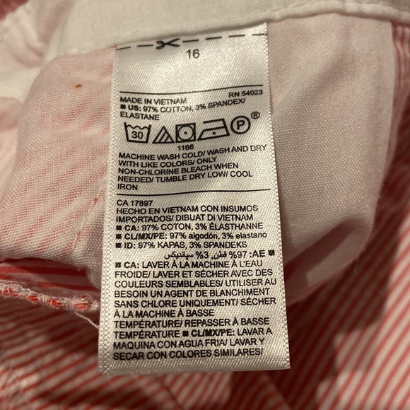 OLD NAVY NWT Size 16 Everyday Short - Picture 11 of 11